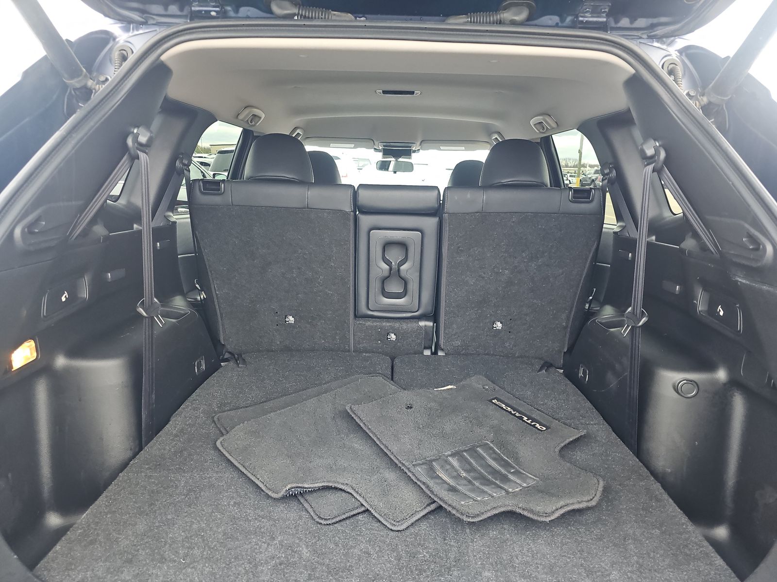 2024 Mitsubishi Outlander SE Black Edition AWD