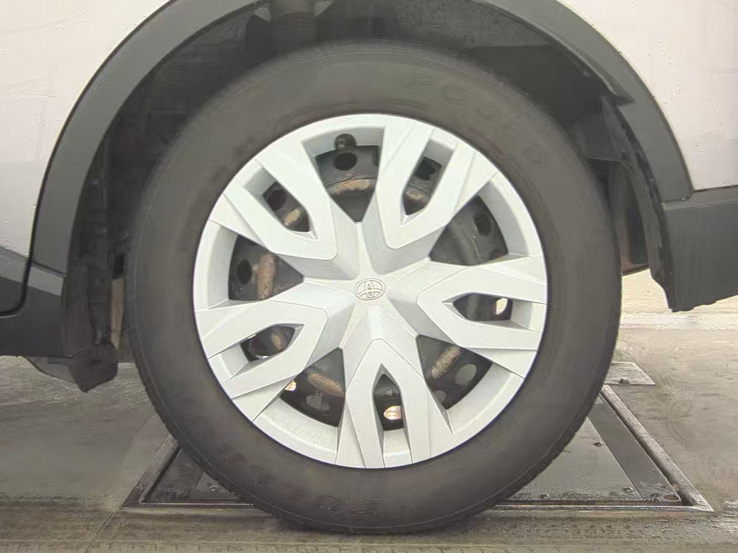 2020 Toyota C-HR LE FWD