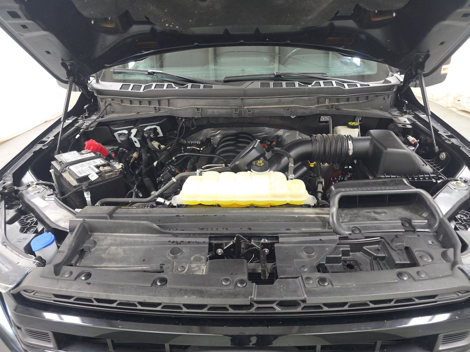 2023 Ford F-150 Lariat AWD