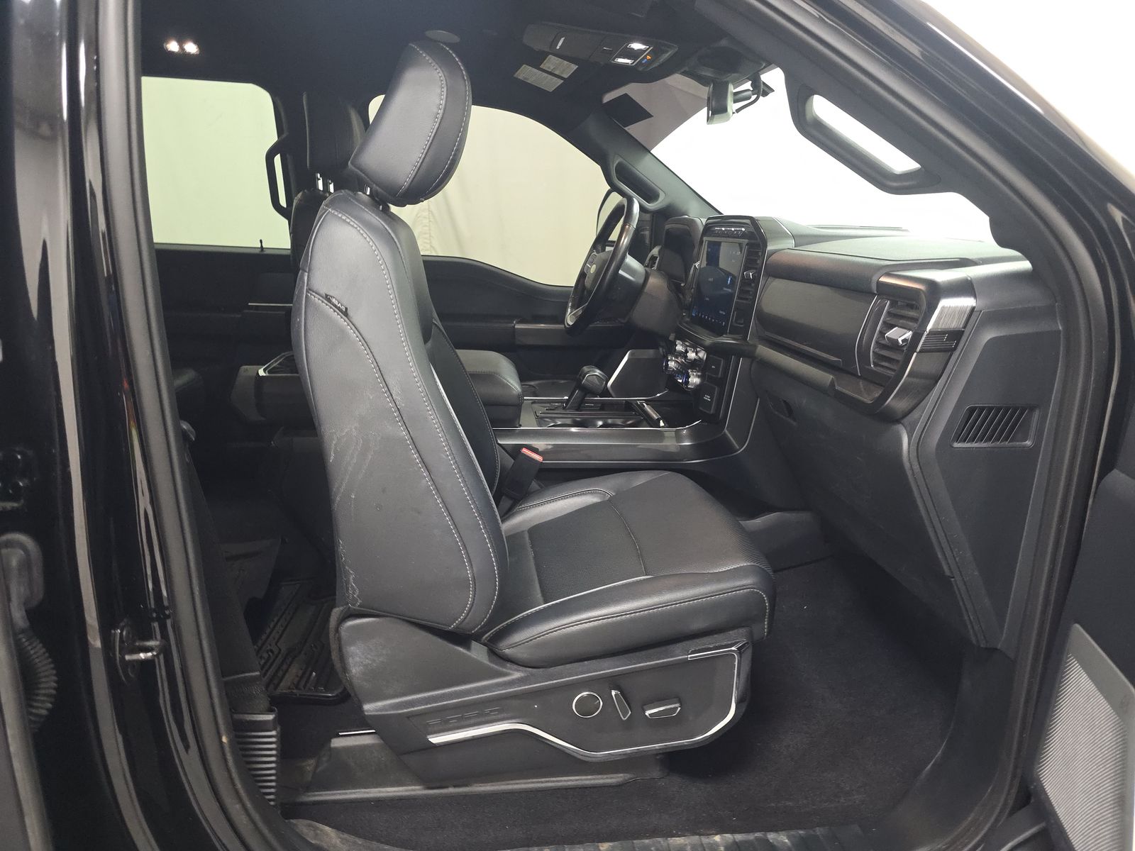 2023 Ford F-150 Lariat AWD