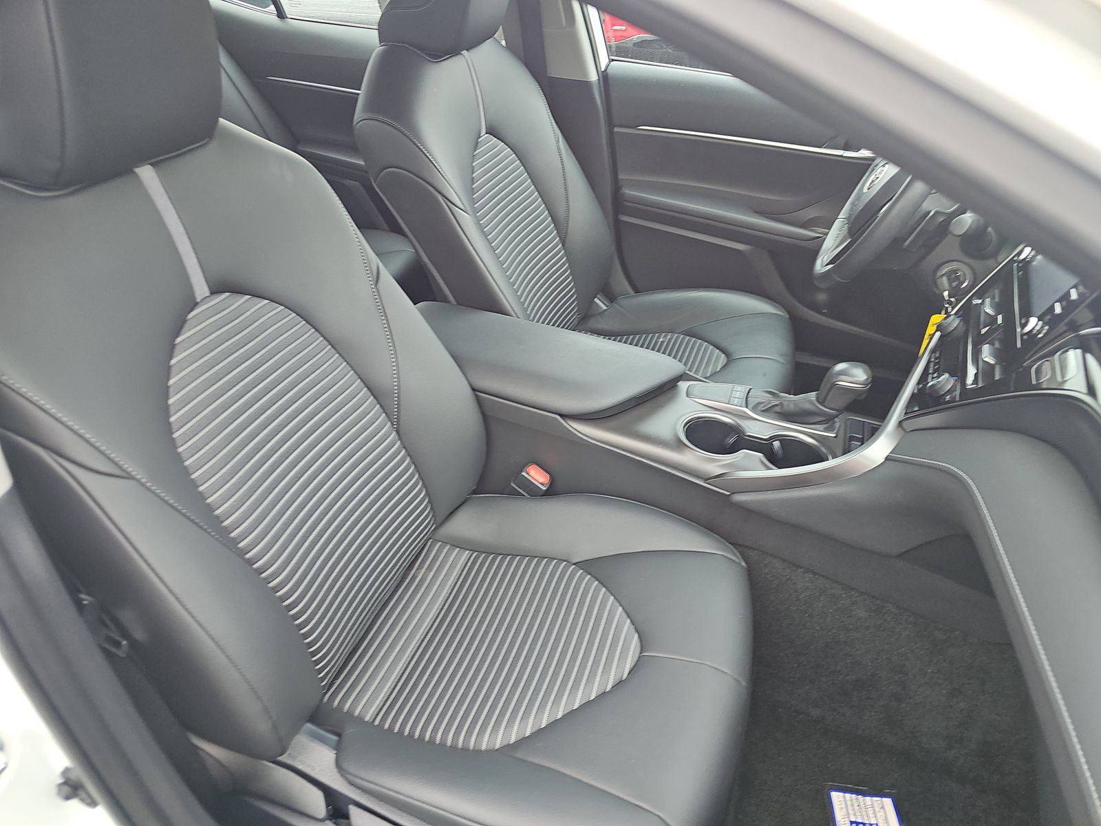 2022 Toyota Camry SE FWD