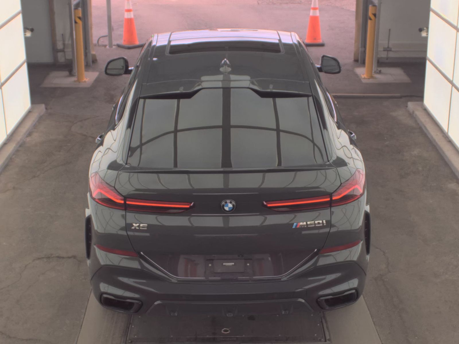 2022 BMW X6 M50i AWD