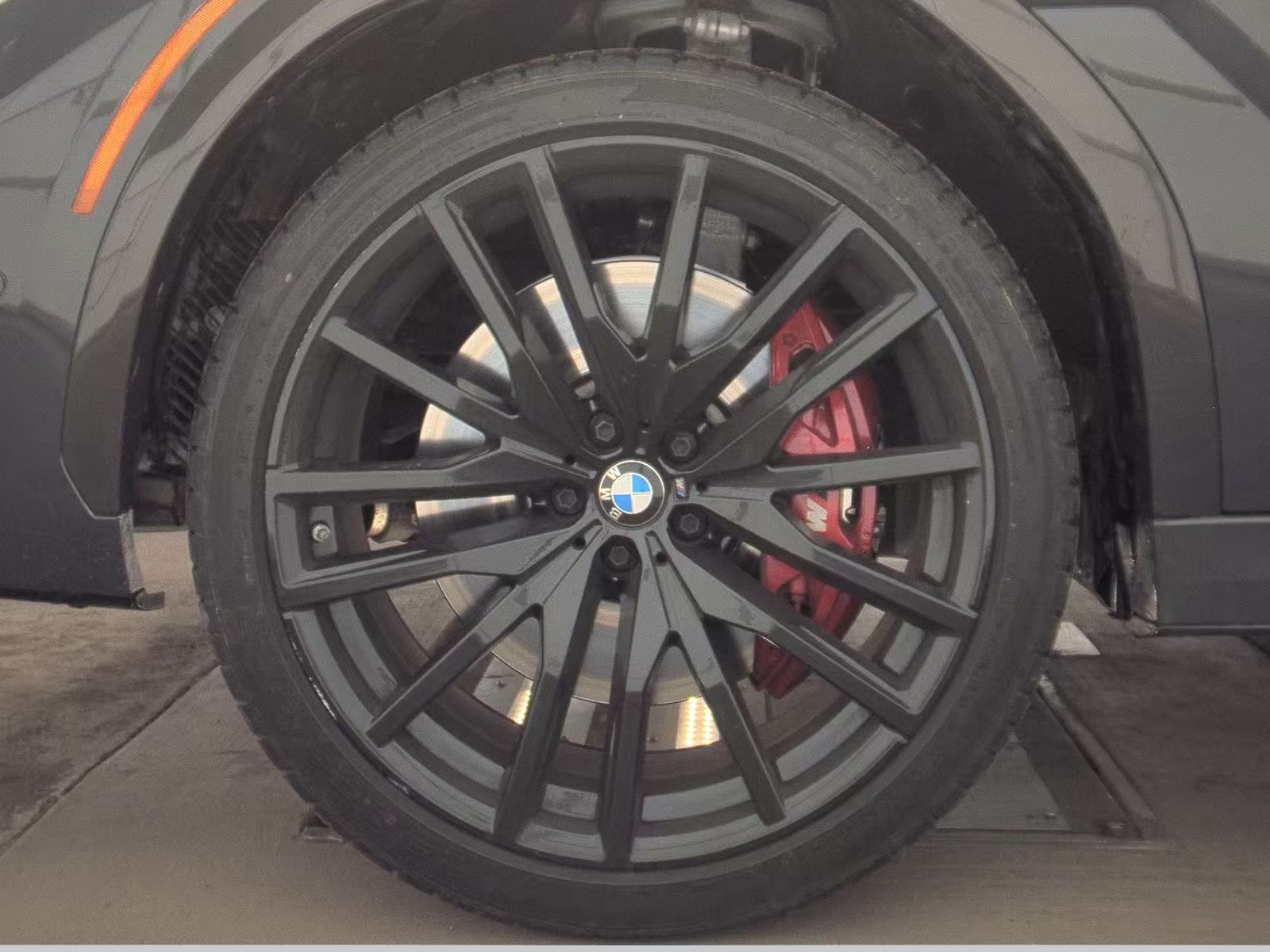 2022 BMW X6 M50i AWD