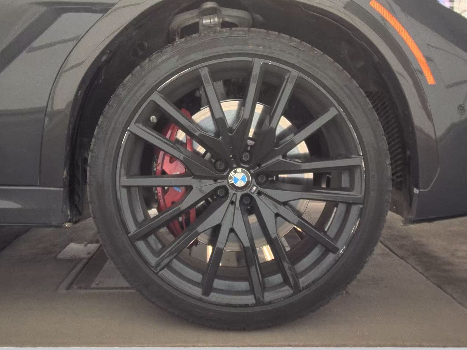 2022 BMW X6 M50i AWD