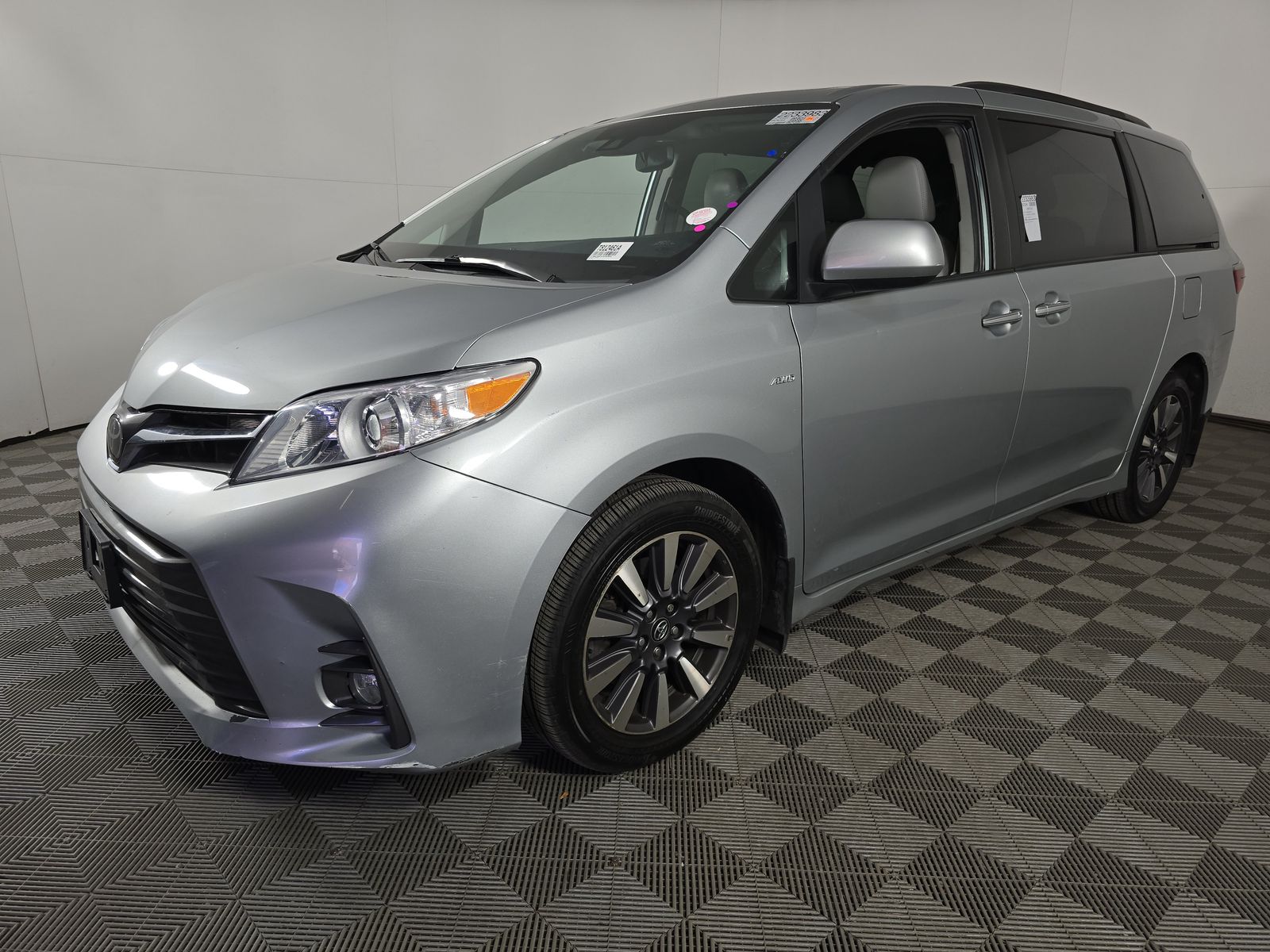 2020 Toyota Sienna XLE AWD