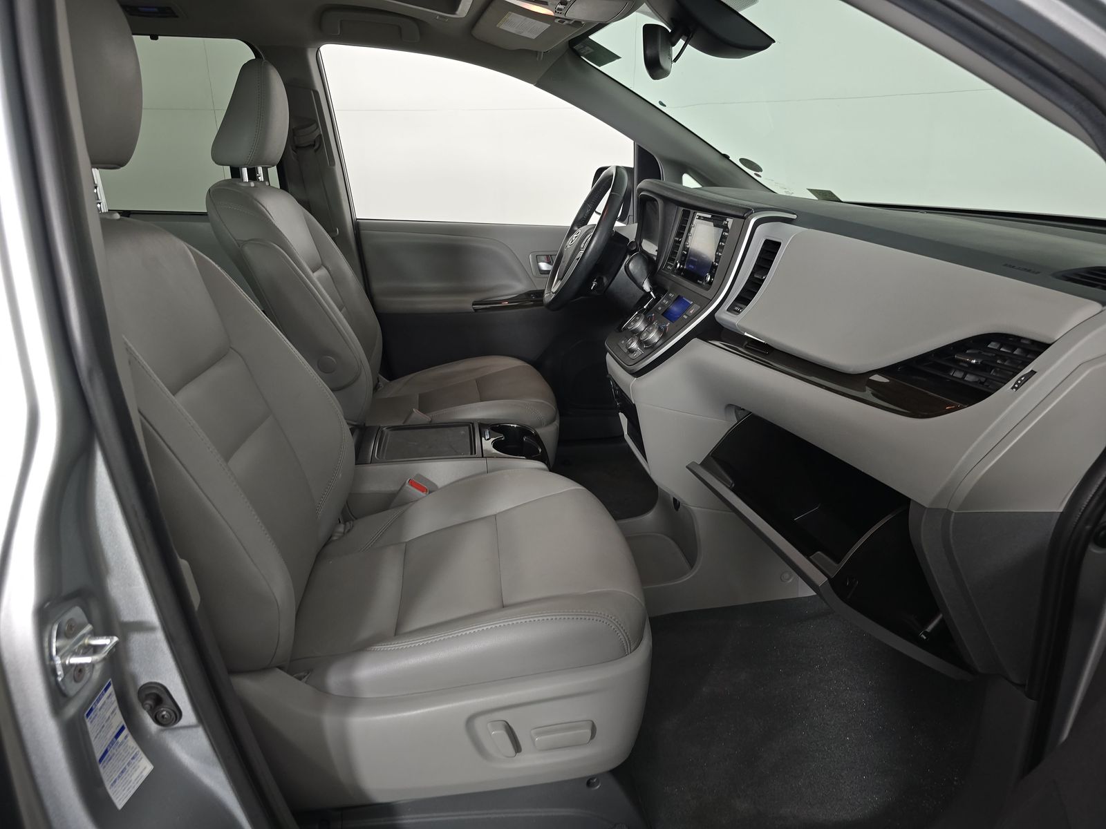 2020 Toyota Sienna XLE AWD