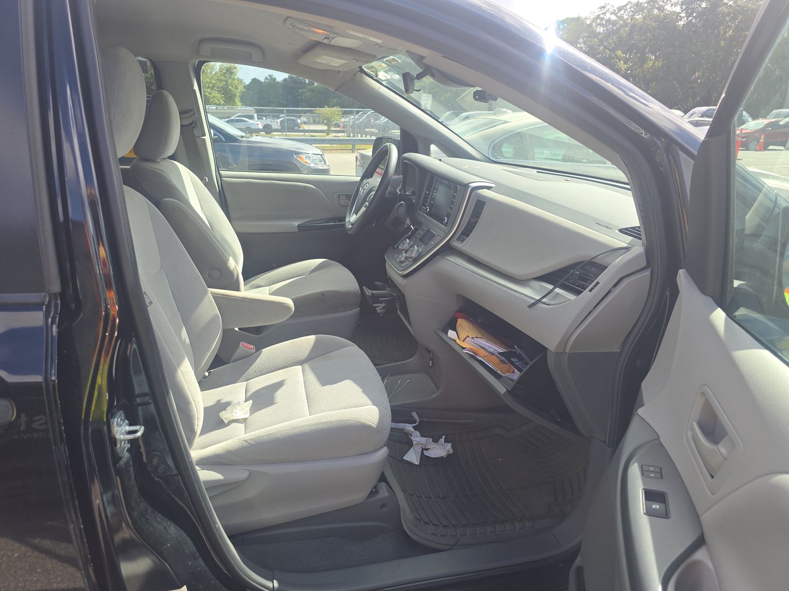 2020 Toyota Sienna L FWD