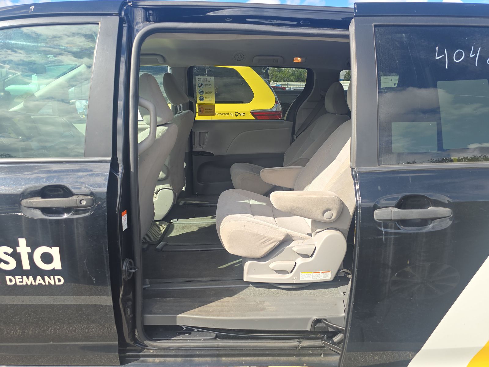 2020 Toyota Sienna L FWD