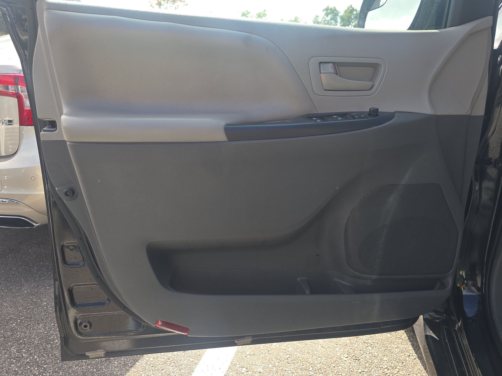 2020 Toyota Sienna L FWD