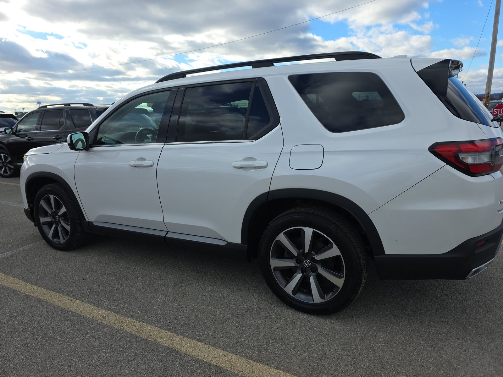 2023 Honda Pilot Elite AWD