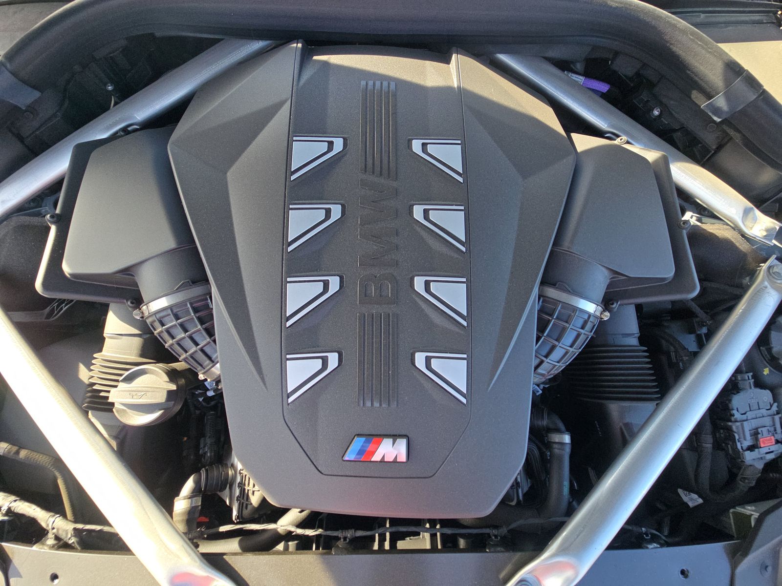 2025 BMW X7 M60i AWD