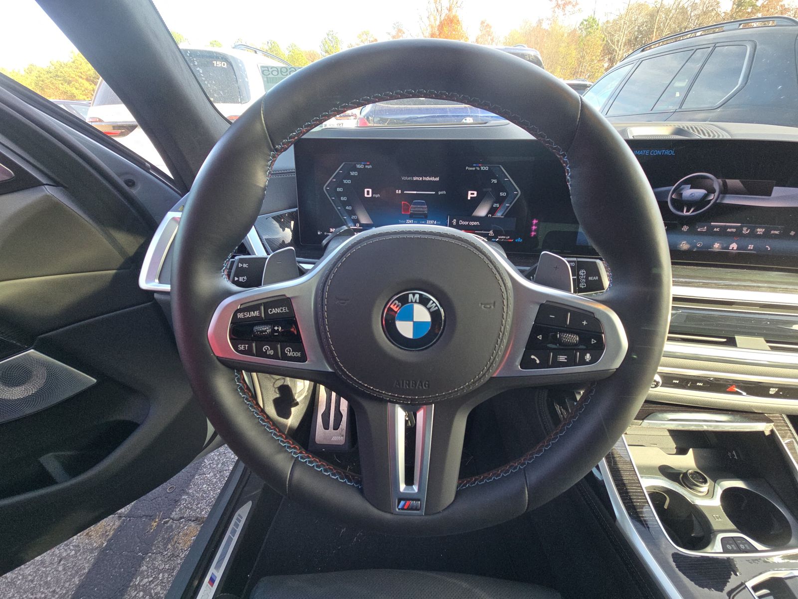 2025 BMW X7 M60i AWD
