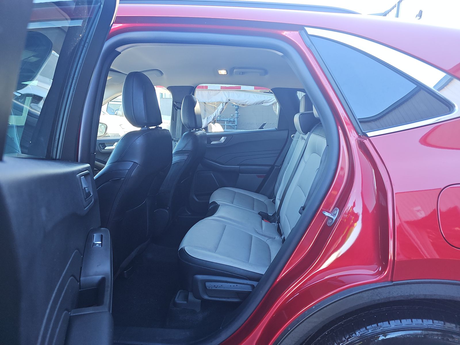 2025 Ford Escape Hybrid Platinum FWD