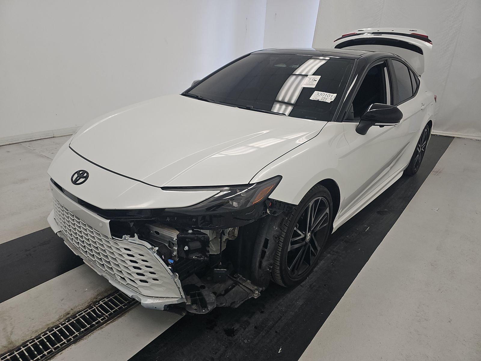 2025 Toyota Camry XSE FWD