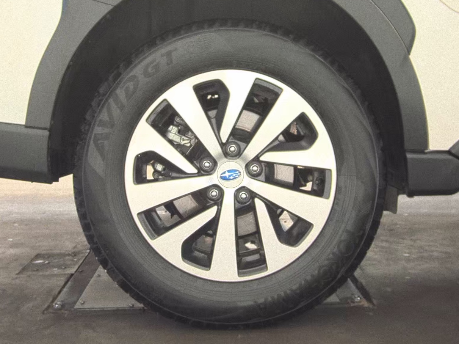 2025 Subaru Outback Premium AWD