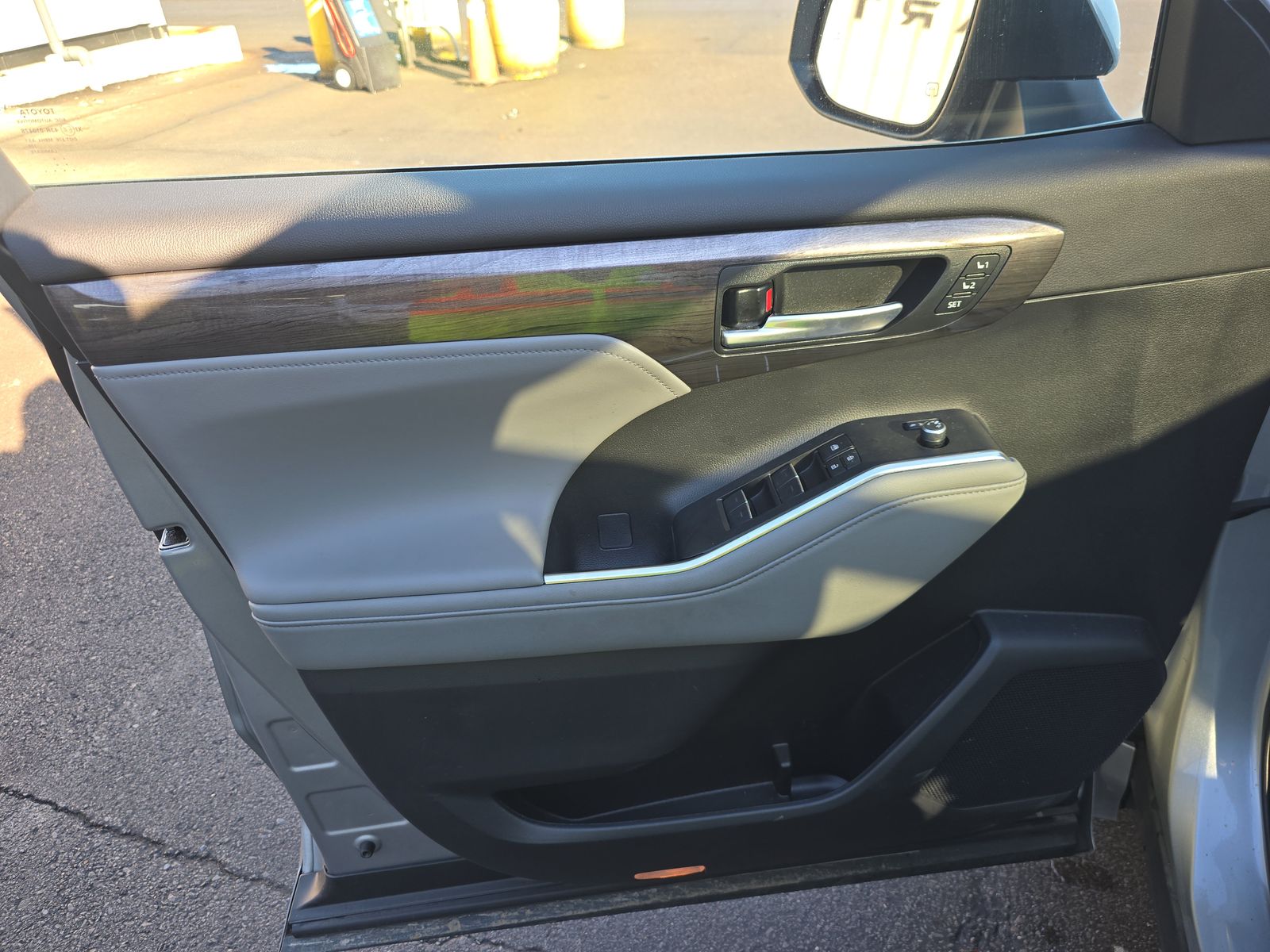 2023 Toyota Highlander Hybrid Platinum AWD