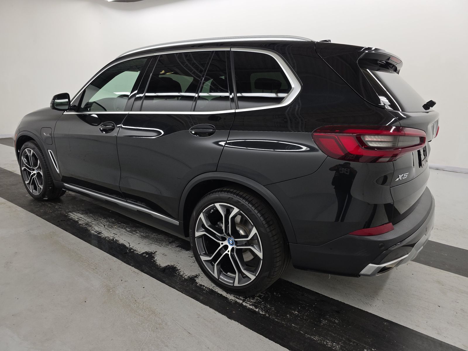 2023 BMW X5 xDrive45e AWD