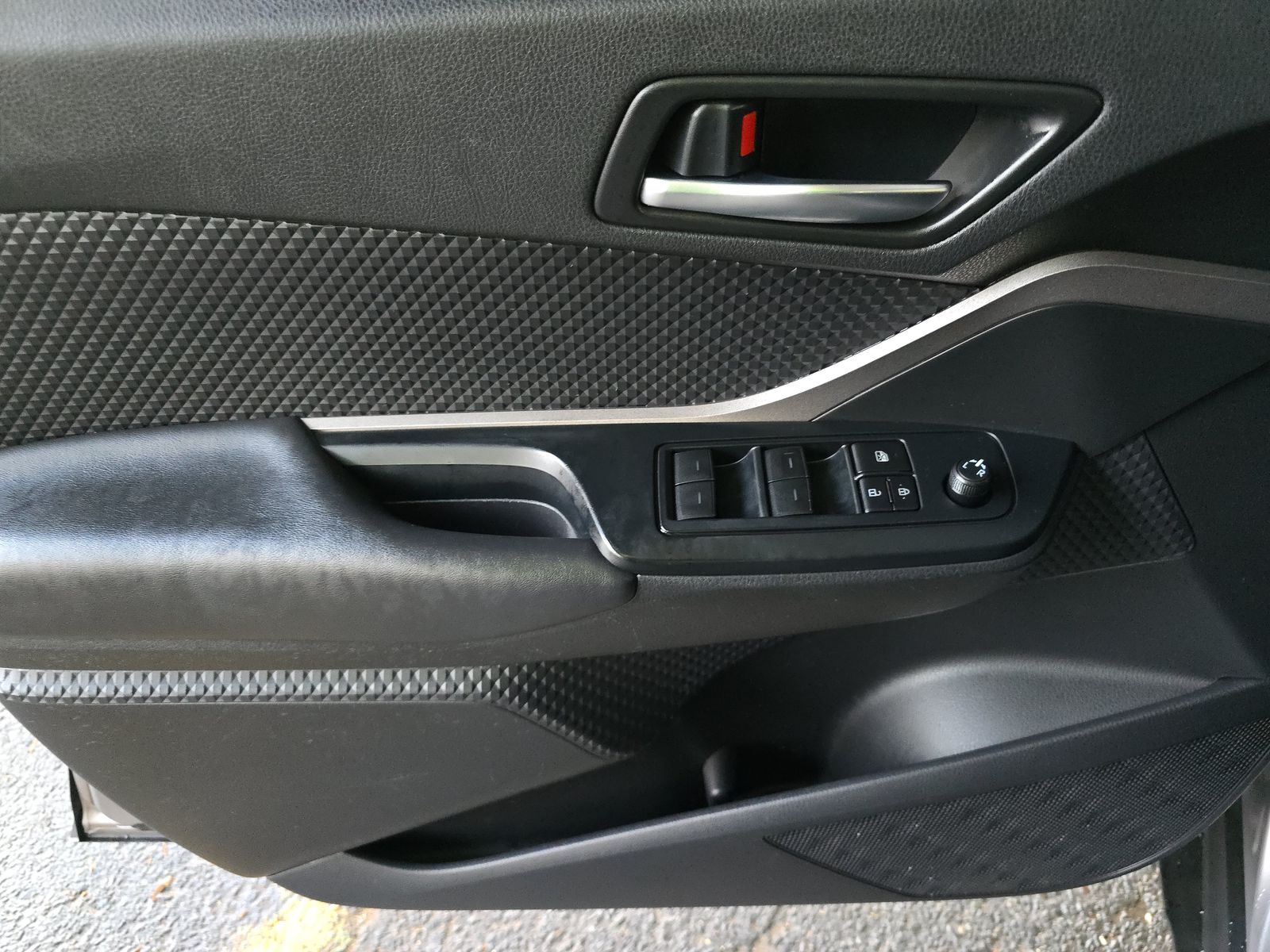 2020 Toyota C-HR LE FWD