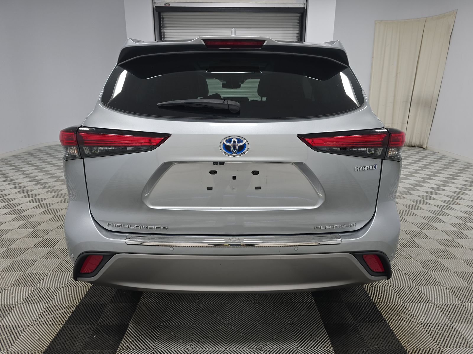 2023 Toyota Highlander Hybrid Platinum AWD