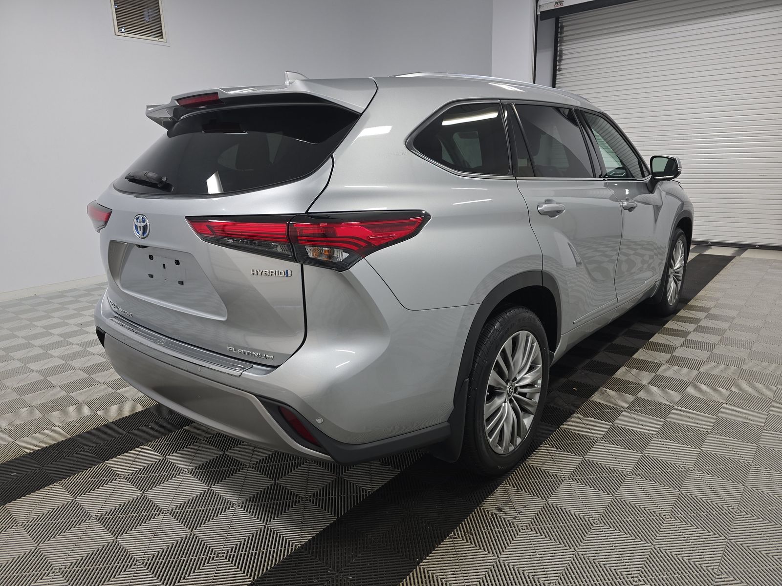 2023 Toyota Highlander Hybrid Platinum AWD