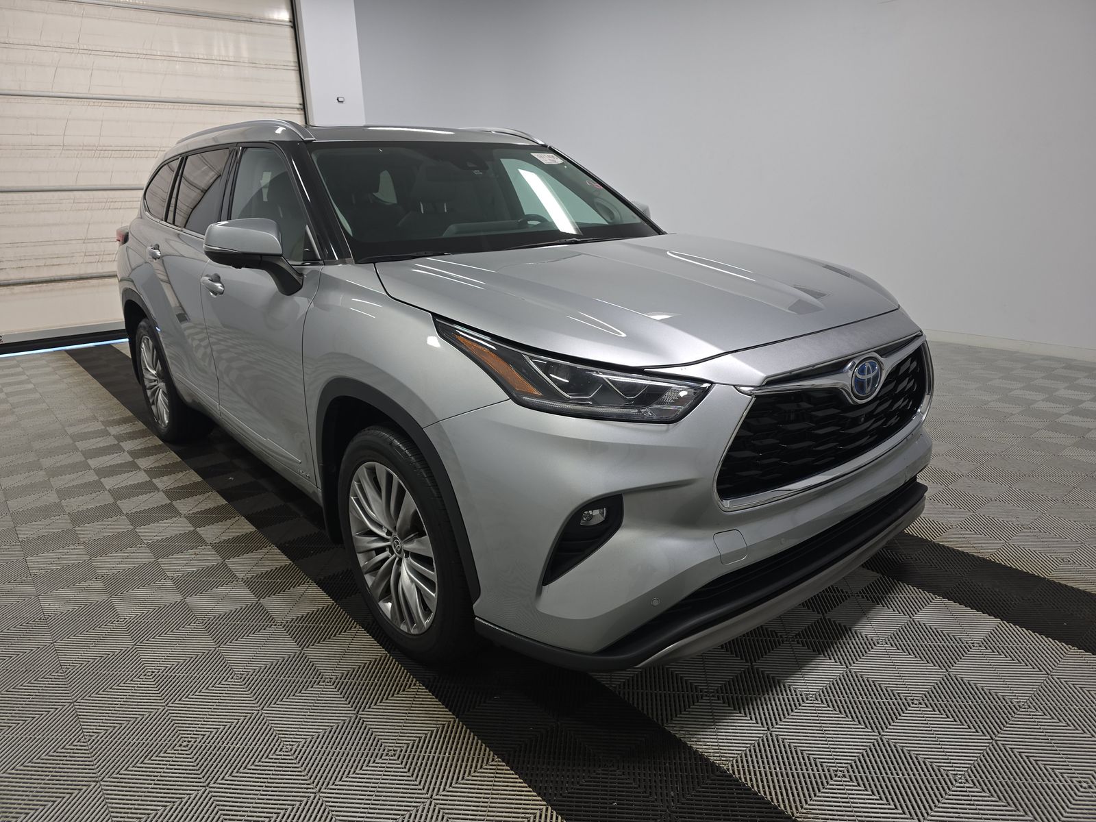 2023 Toyota Highlander Hybrid Platinum AWD