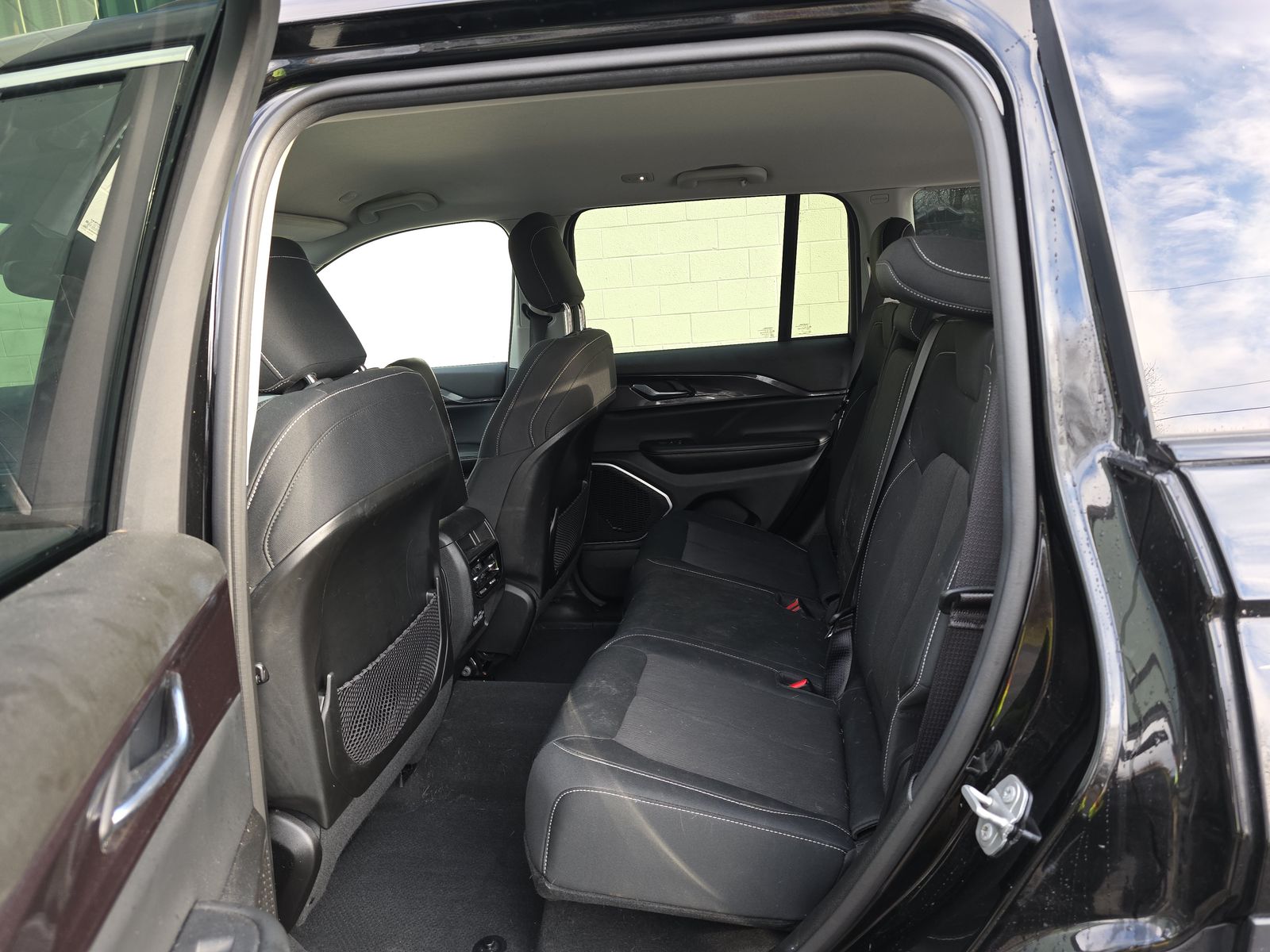 2022 Jeep Grand Cherokee Laredo AWD