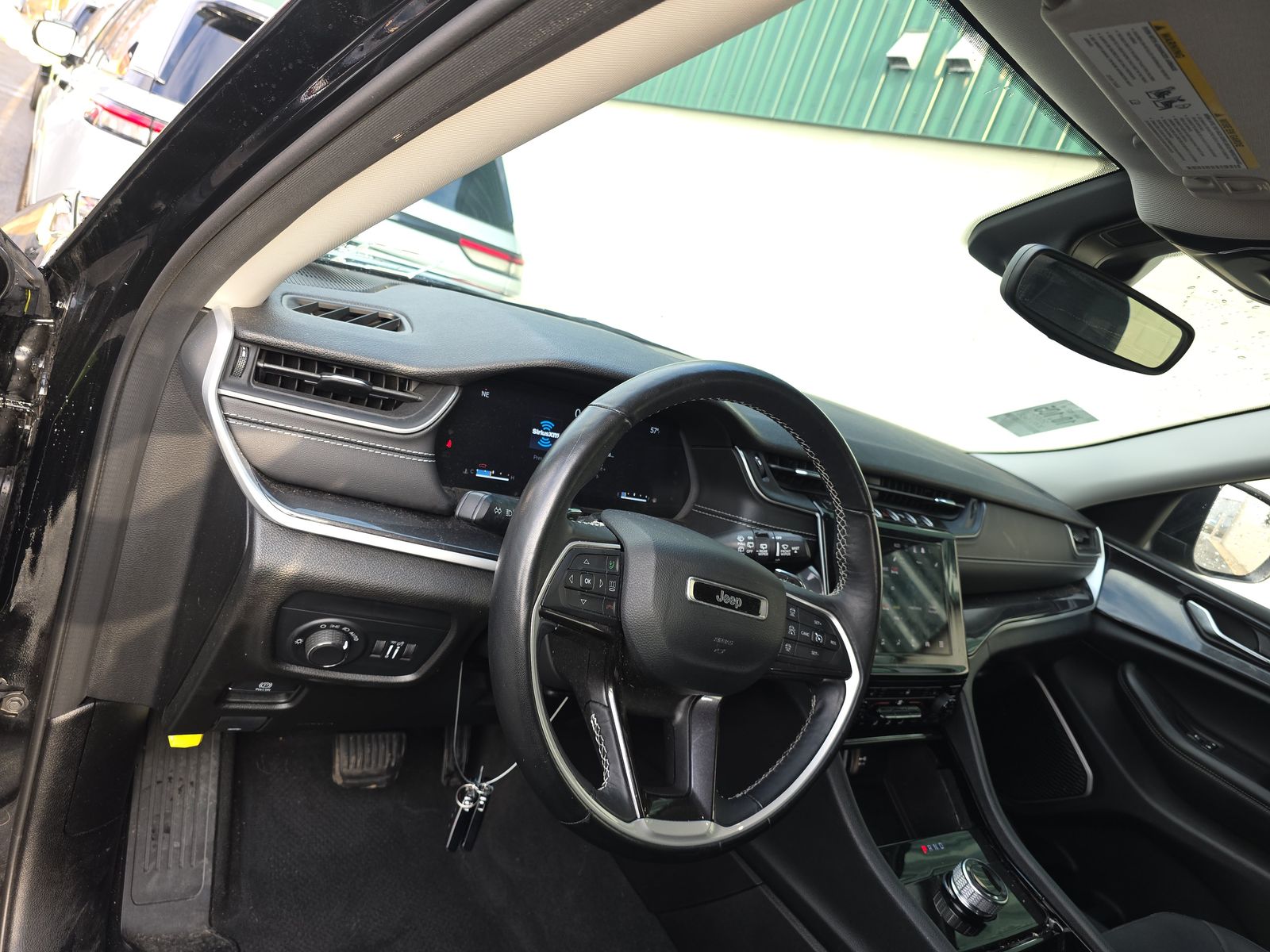 2022 Jeep Grand Cherokee Laredo AWD