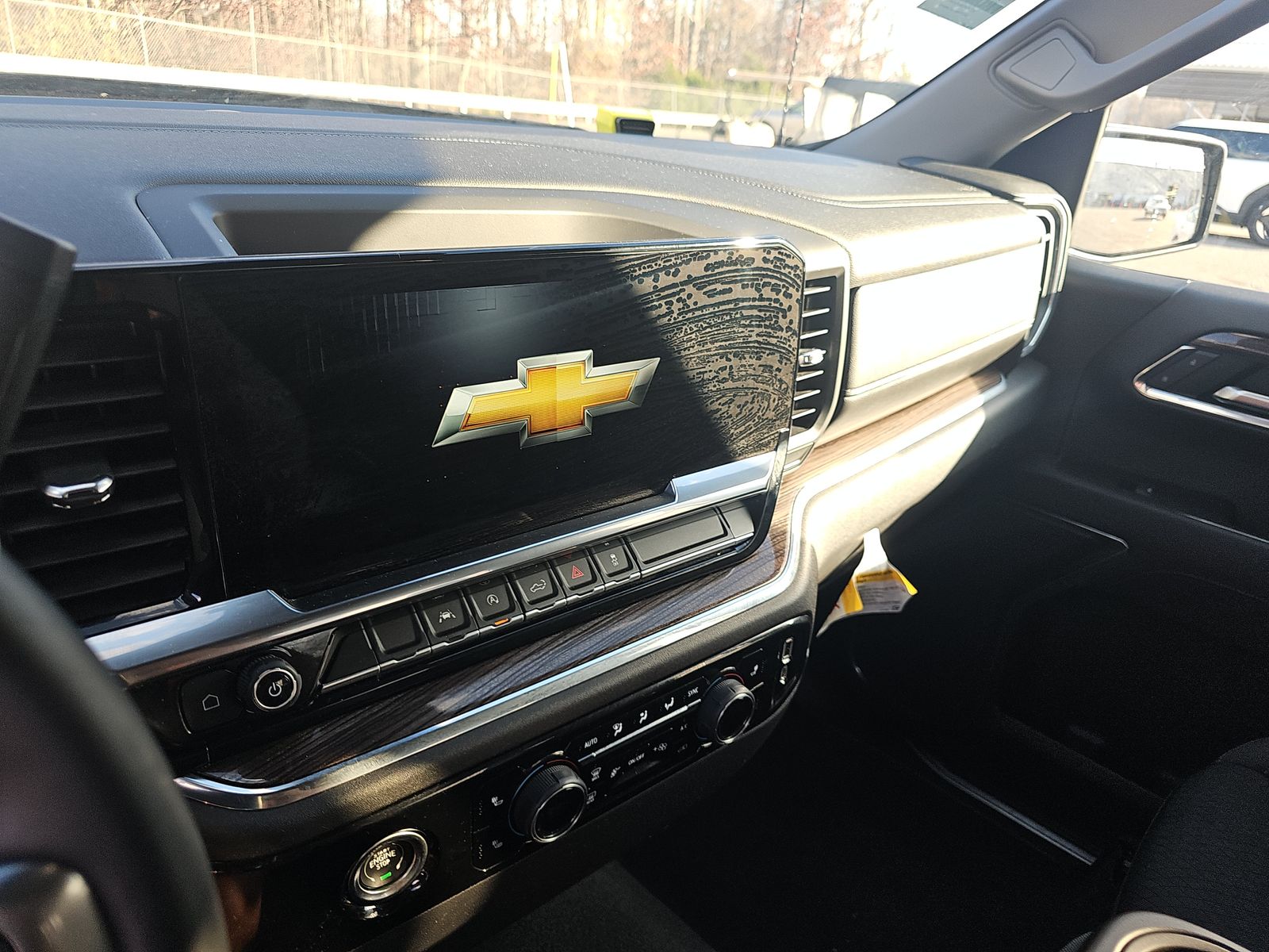 2023 Chevrolet Silverado 1500 LT AWD