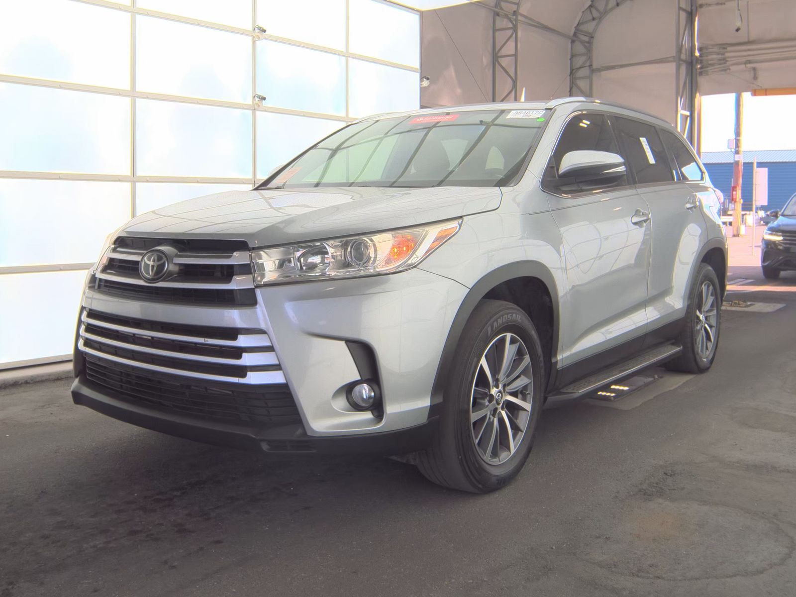 2019 Toyota Highlander XLE FWD