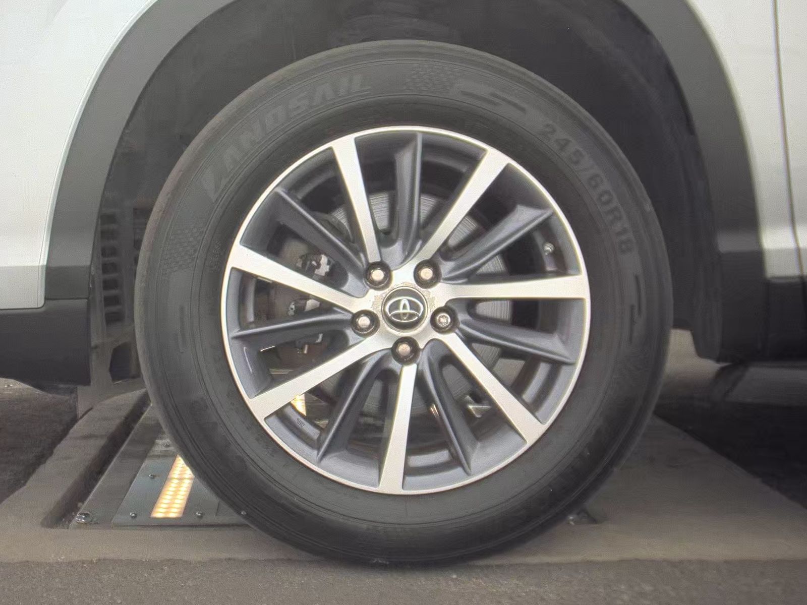 2019 Toyota Highlander XLE FWD