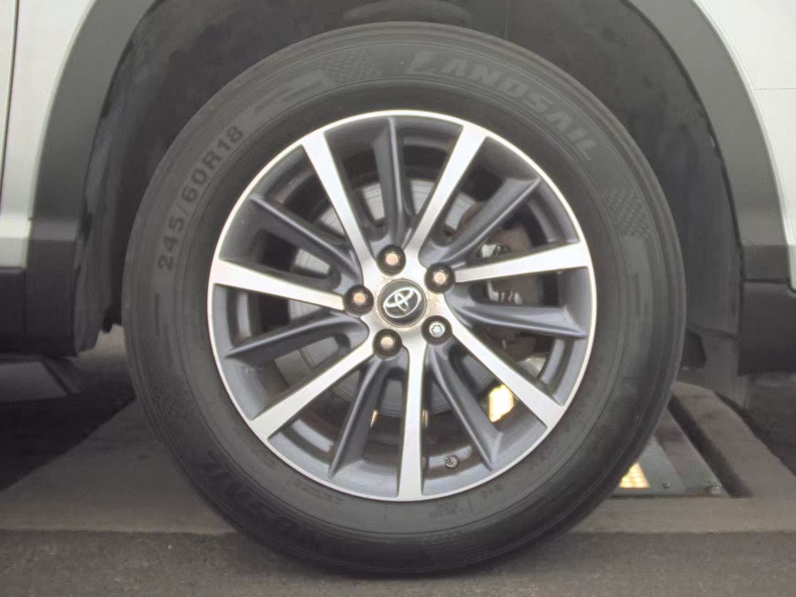 2019 Toyota Highlander XLE FWD