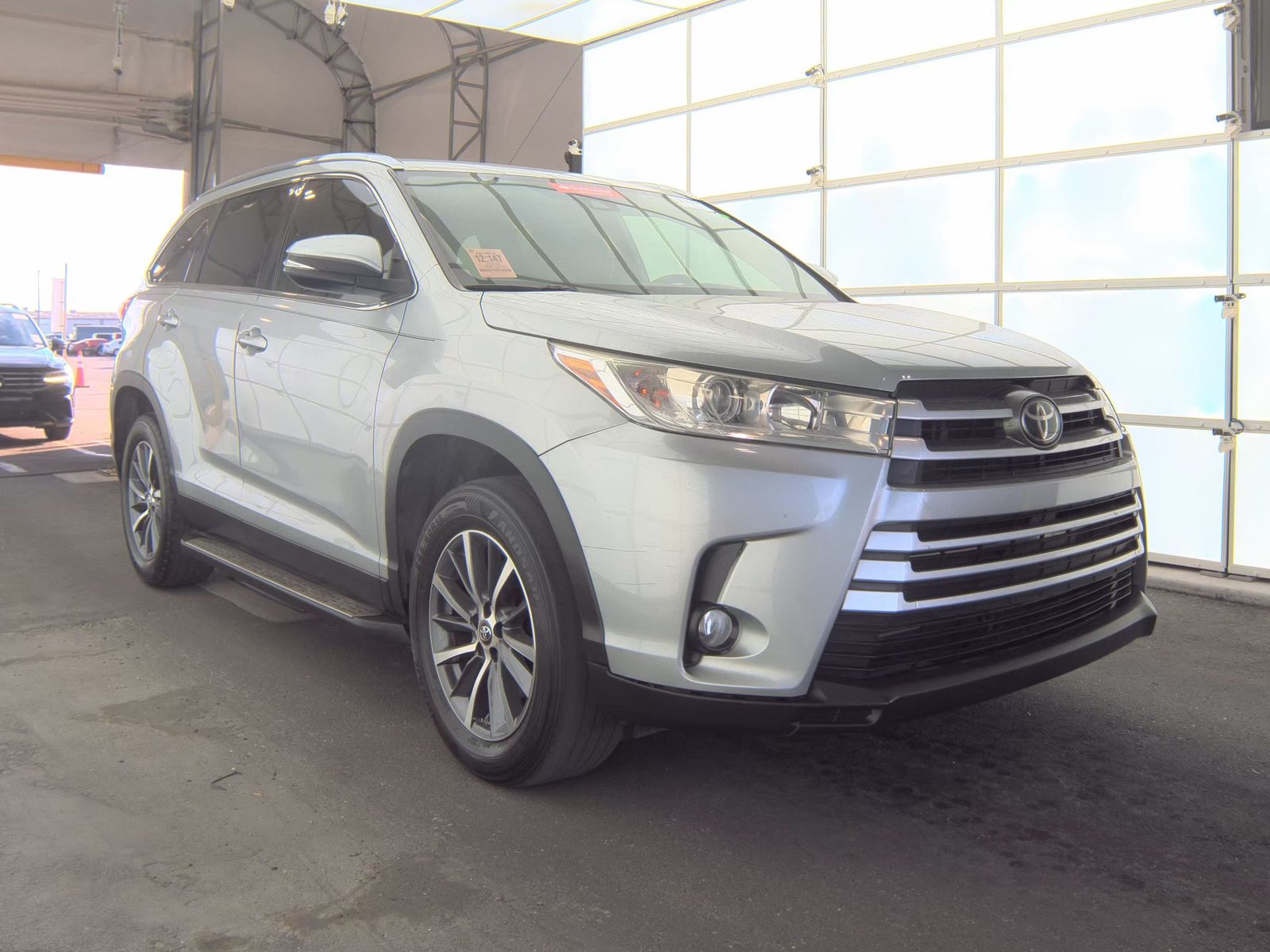 2019 Toyota Highlander XLE FWD