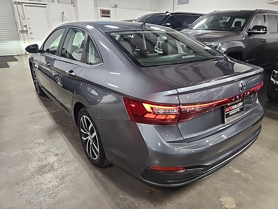 2025 Volkswagen Jetta 1.5T SE FWD