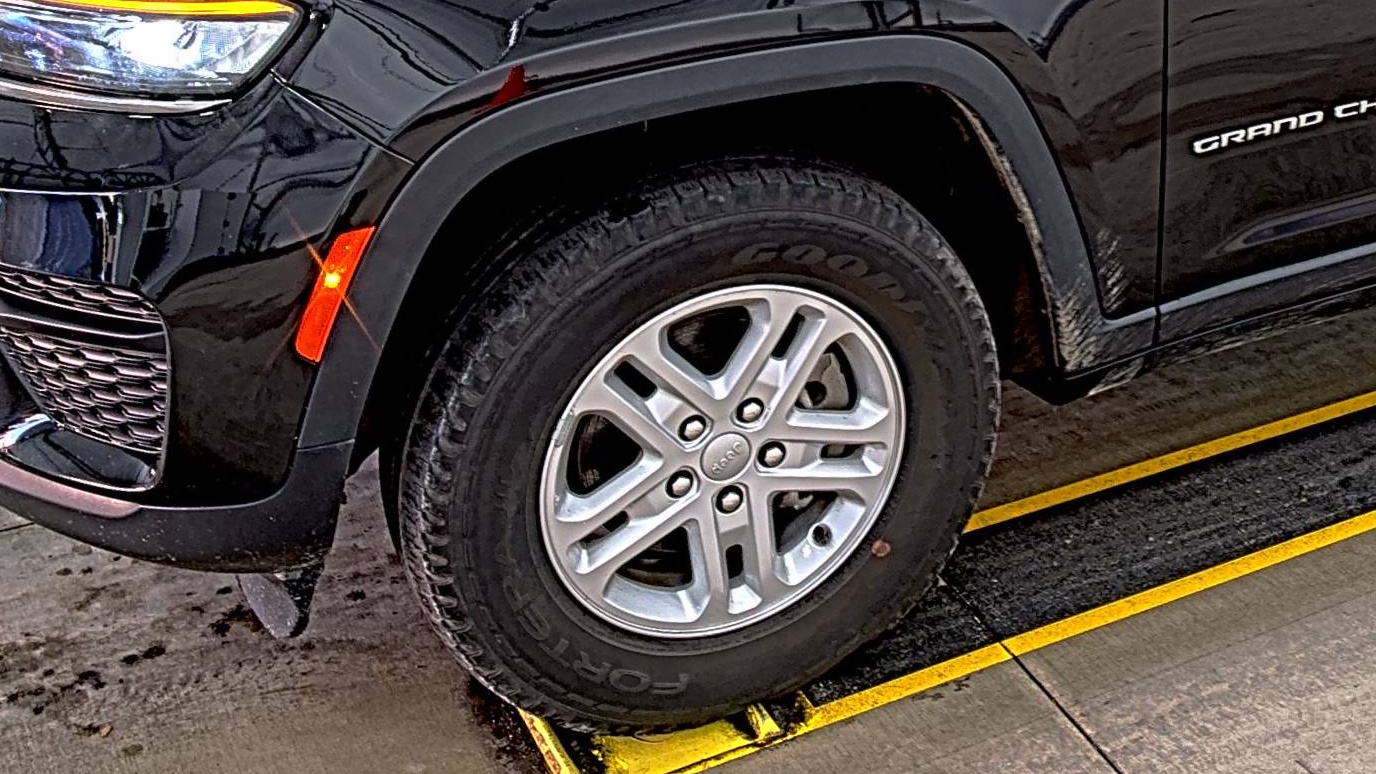 2022 Jeep Grand Cherokee Laredo AWD