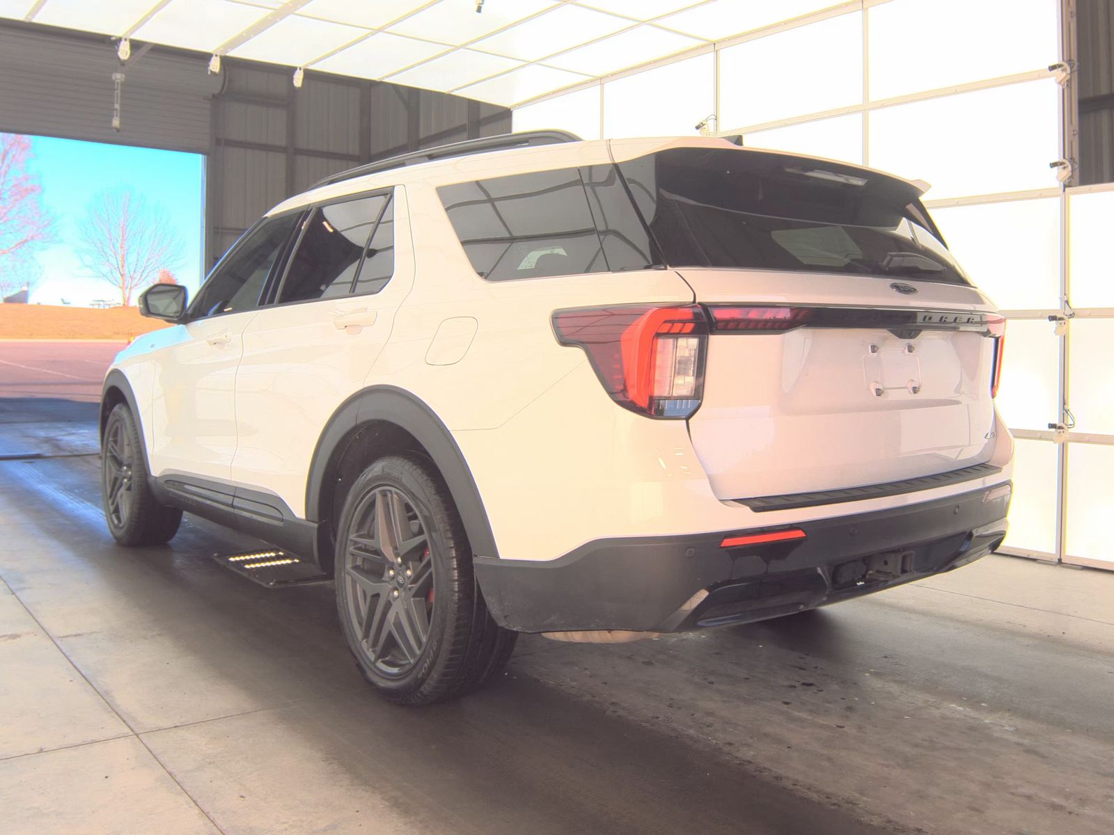 2025 Ford Explorer ST-Line AWD