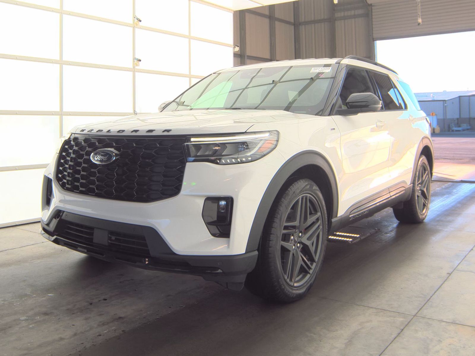 2025 Ford Explorer ST-Line AWD