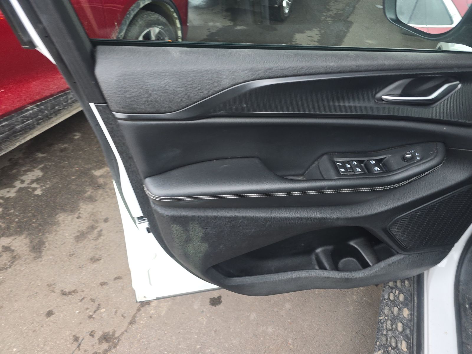 2023 Jeep Grand Cherokee Laredo AWD