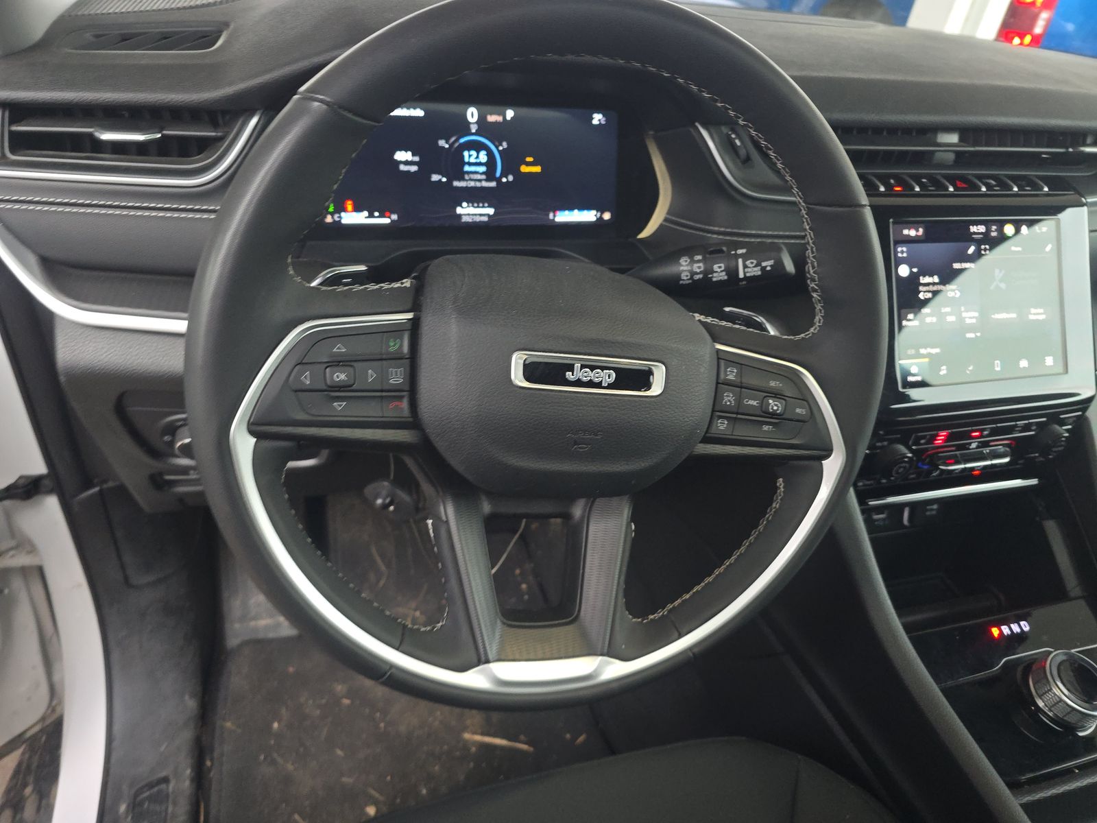 2023 Jeep Grand Cherokee Laredo AWD