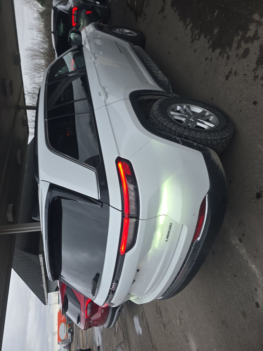 2023 Jeep Grand Cherokee Laredo AWD