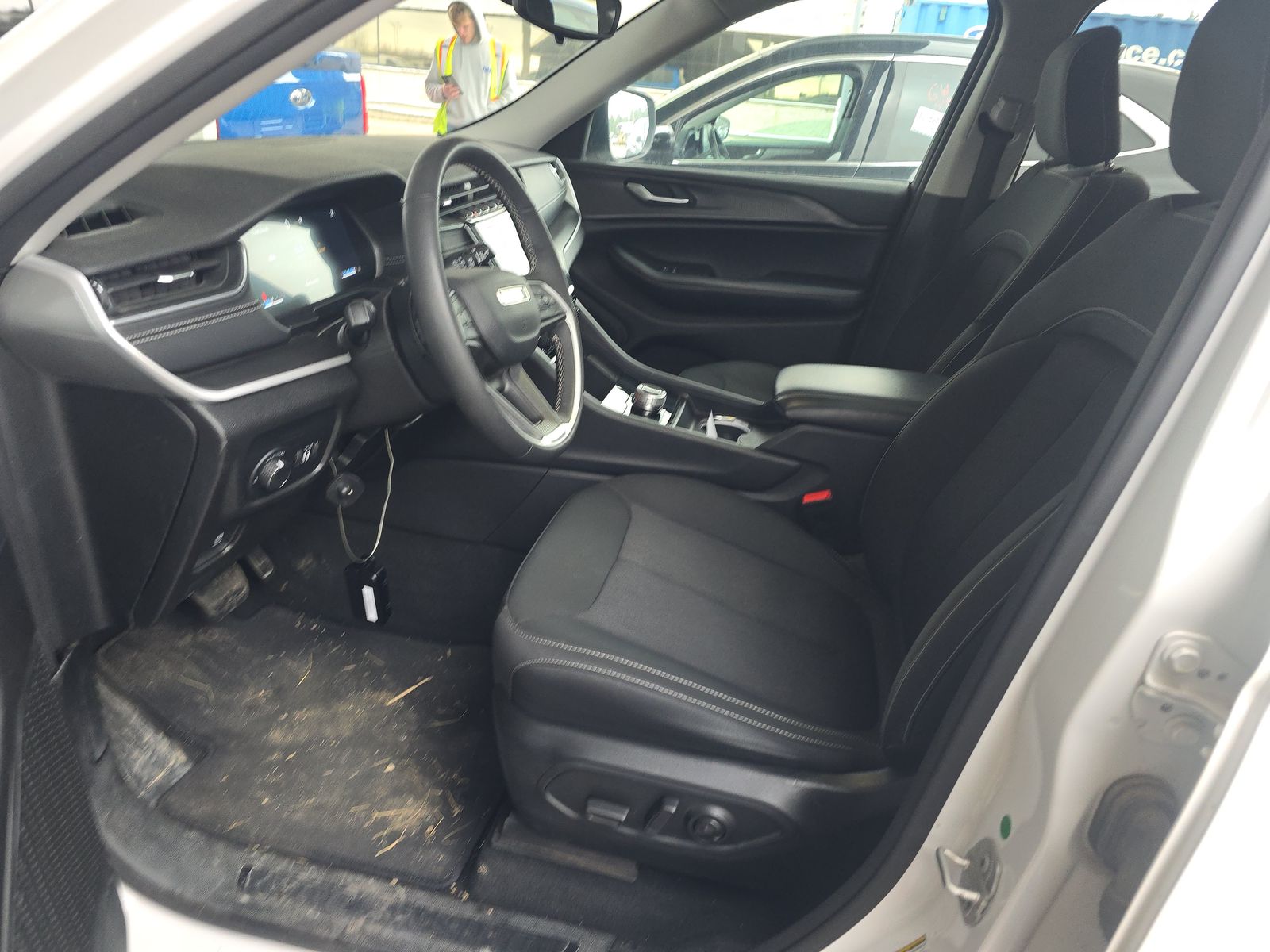 2023 Jeep Grand Cherokee Laredo AWD