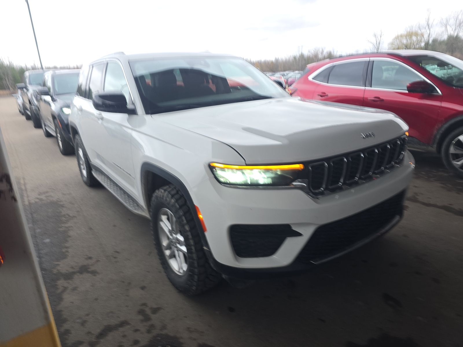 2023 Jeep Grand Cherokee Laredo AWD
