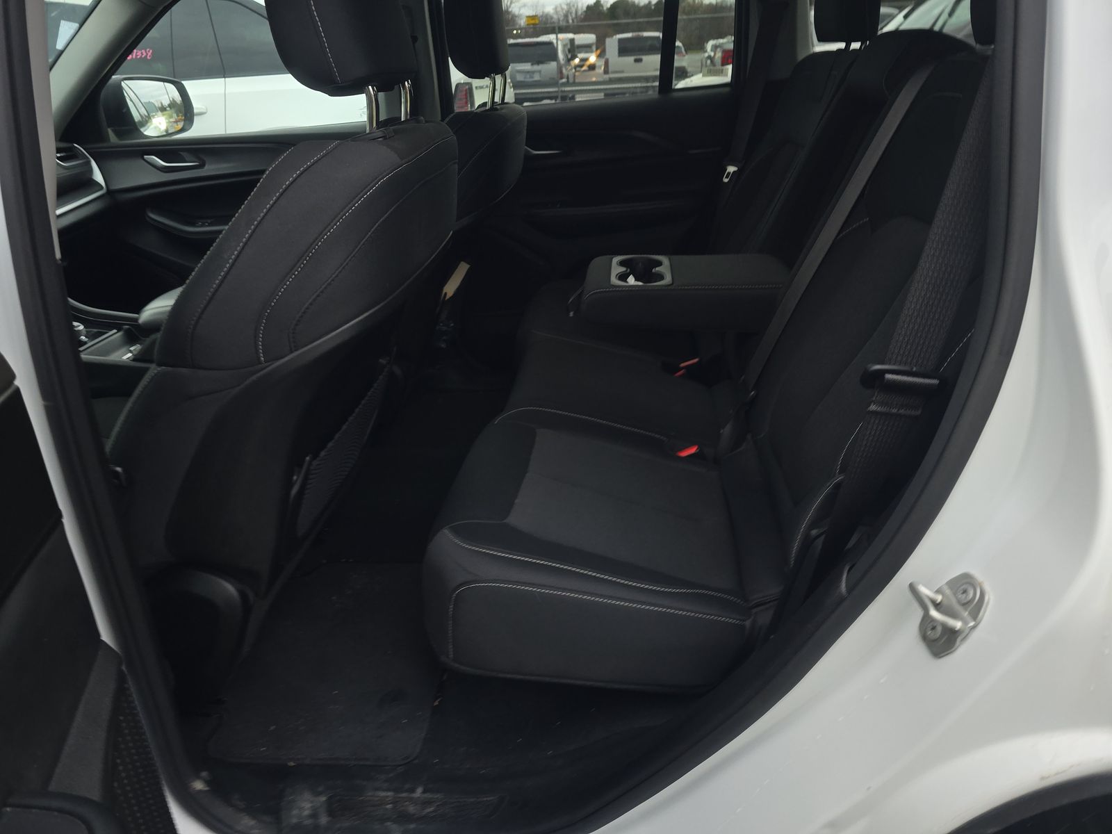 2023 Jeep Grand Cherokee Laredo AWD