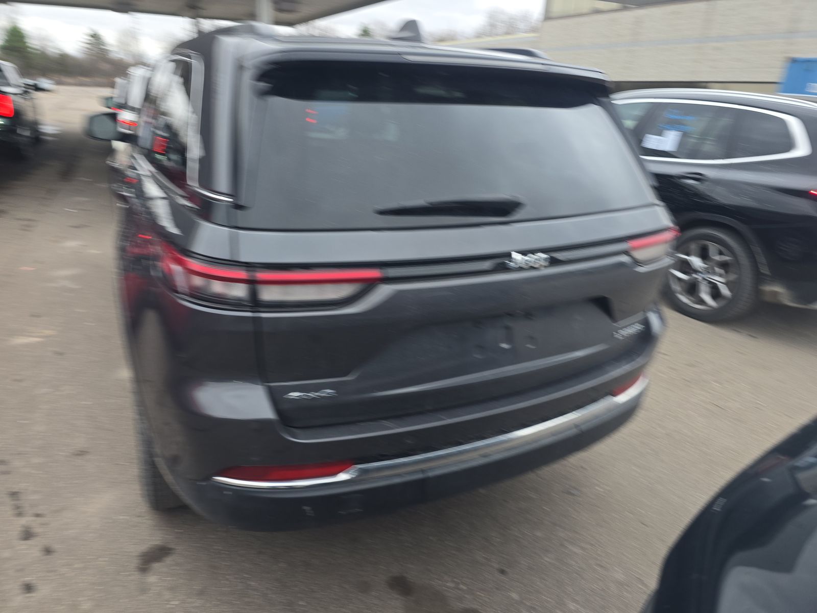 2023 Jeep Grand Cherokee Laredo AWD