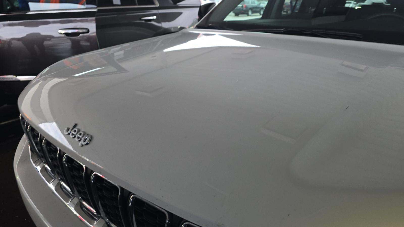 2023 Jeep Grand Cherokee Laredo AWD