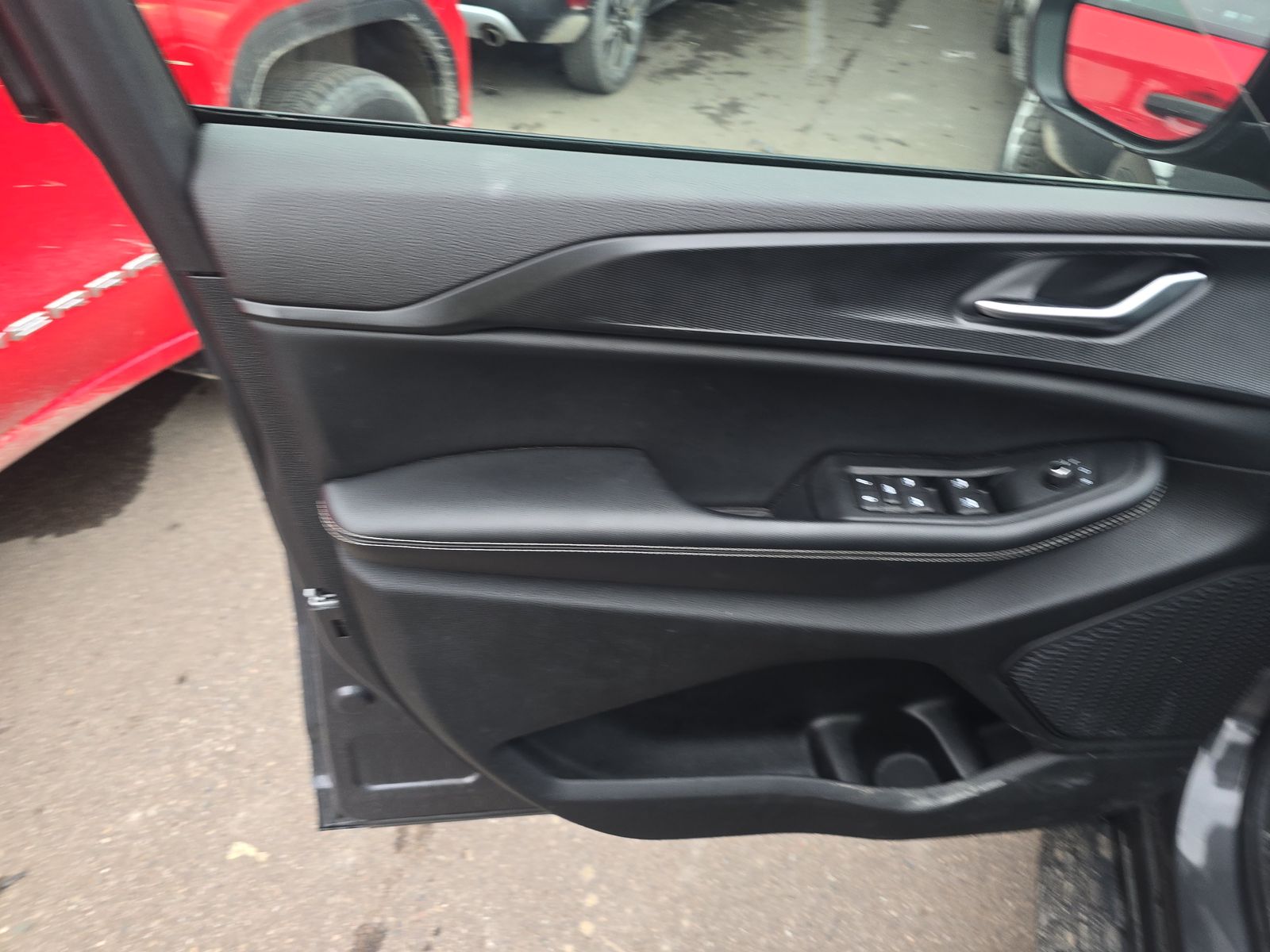 2023 Jeep Grand Cherokee Laredo AWD