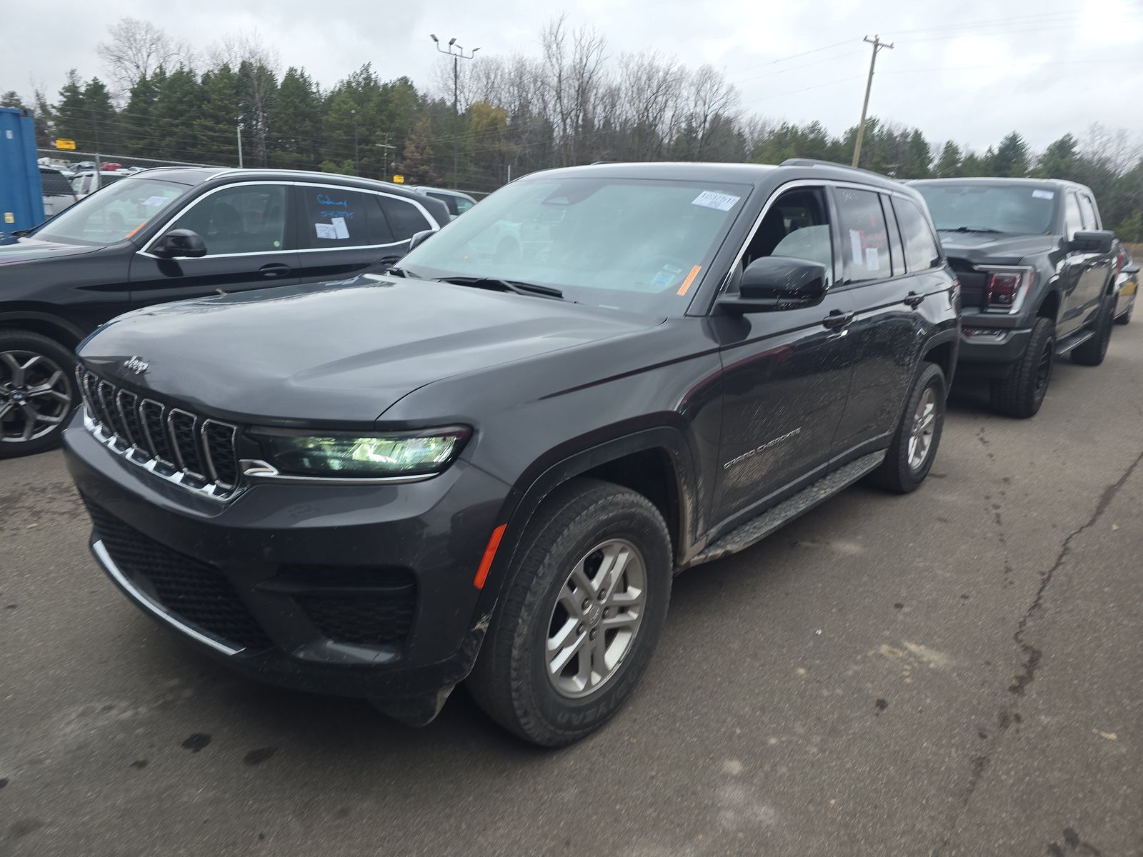 2023 Jeep Grand Cherokee Laredo AWD