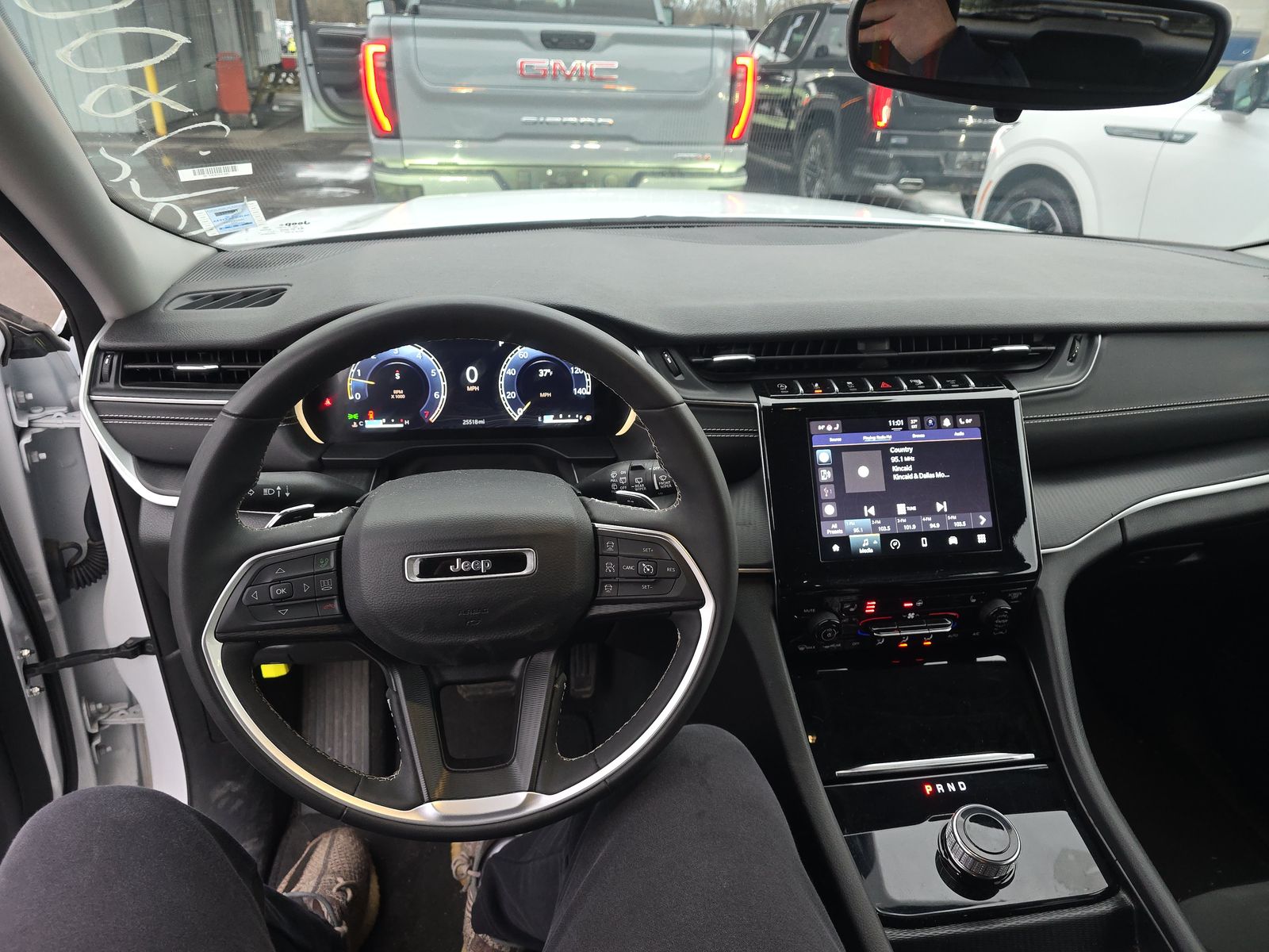 2023 Jeep Grand Cherokee Laredo AWD