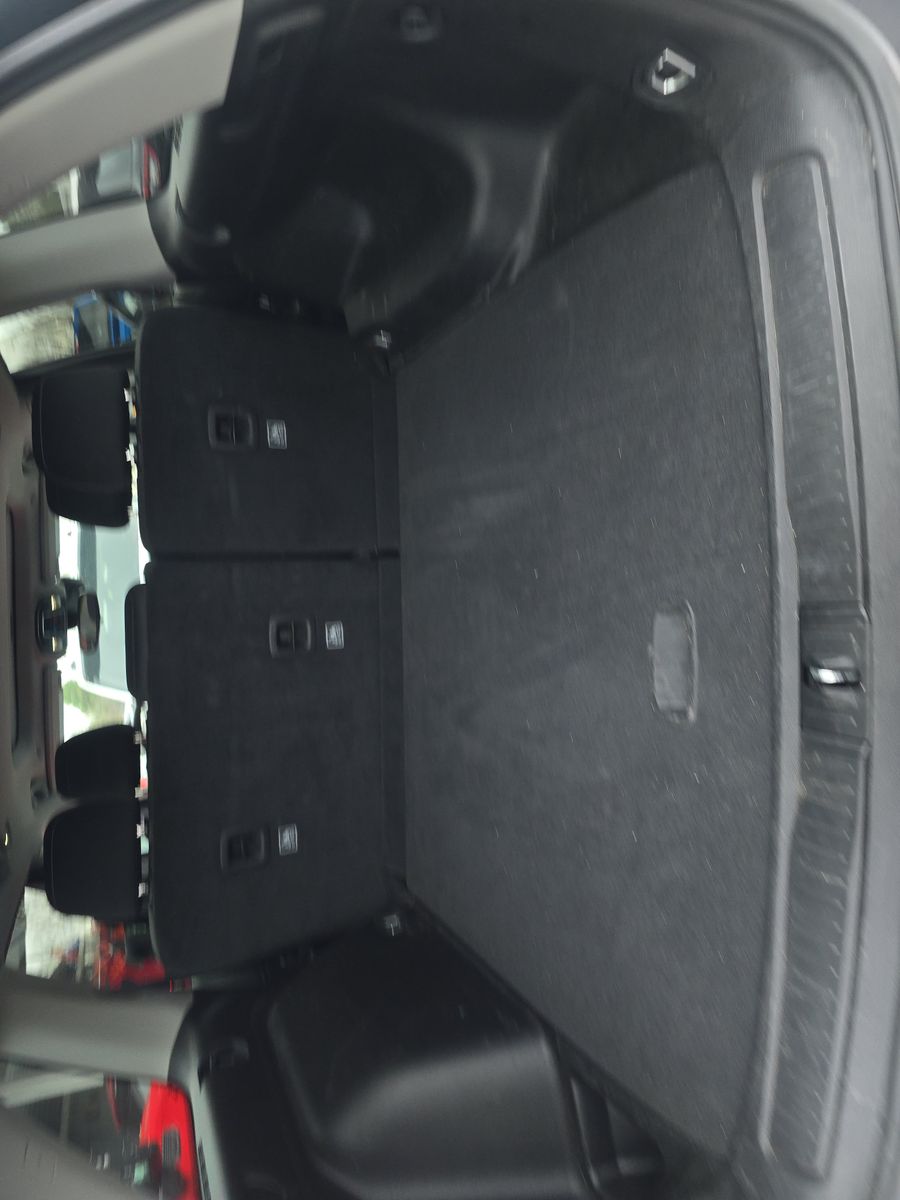 2023 Jeep Grand Cherokee Laredo AWD