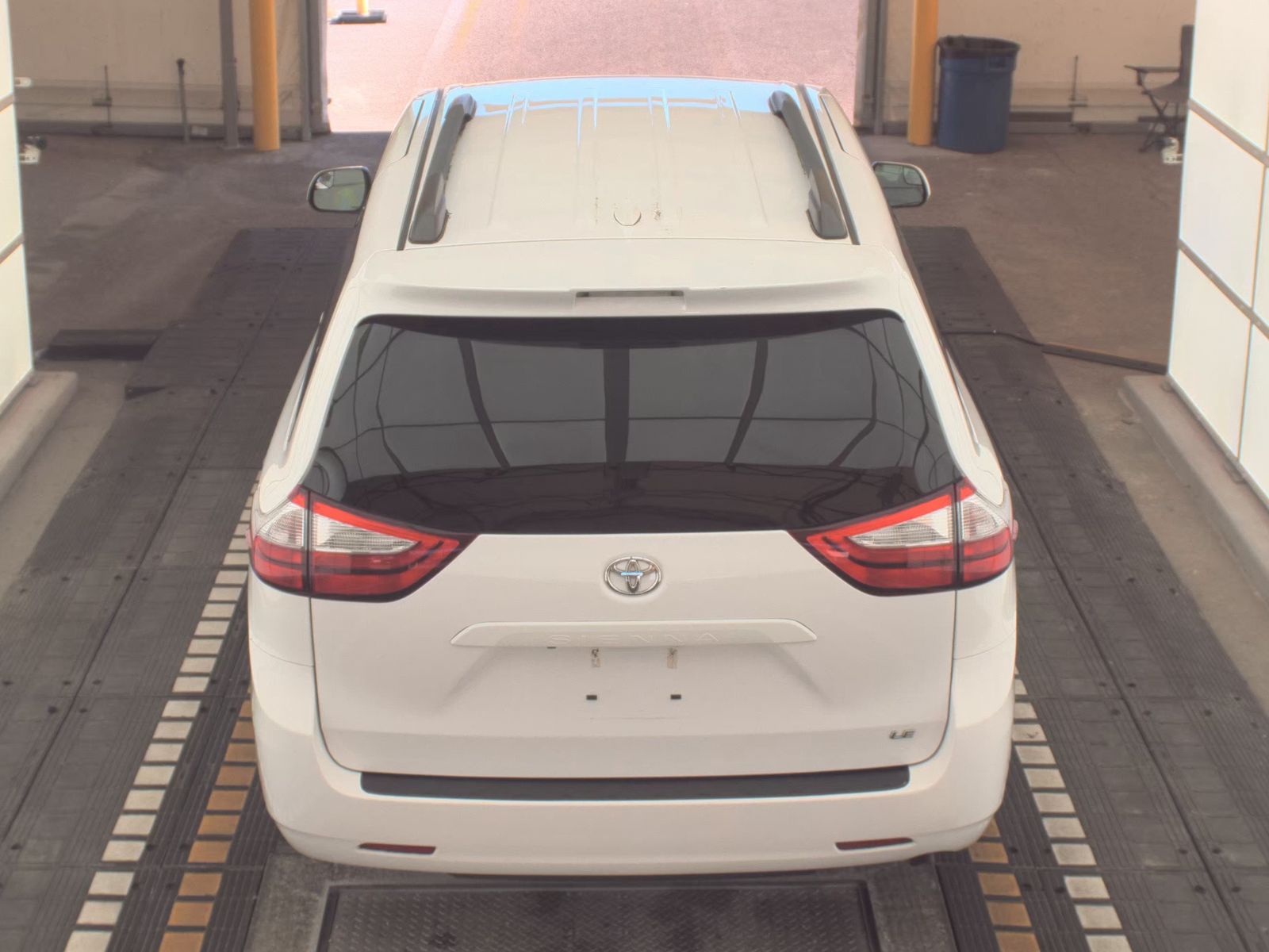 2019 Toyota Sienna LE FWD