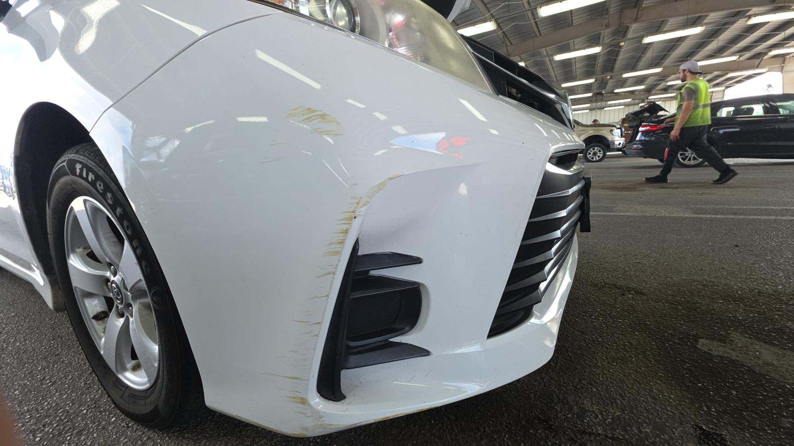 2019 Toyota Sienna LE FWD